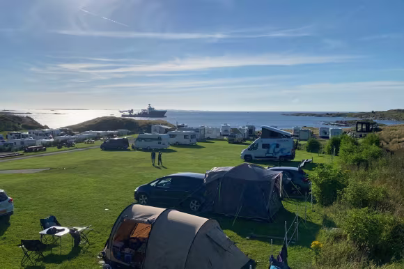 Missing alternative text